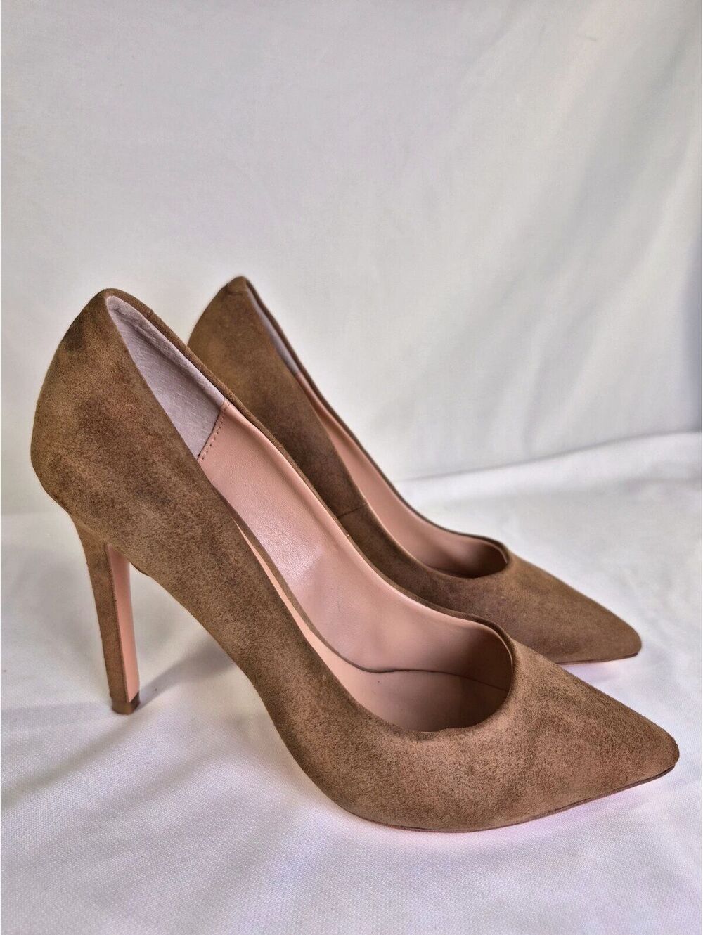 Tony Bianco Womens 7M Anja Pointed Toe Pump Taupe Suede Shoes Heels
